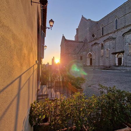 Residenza Duomo Bed and Breakfast Orvieto Esterno foto